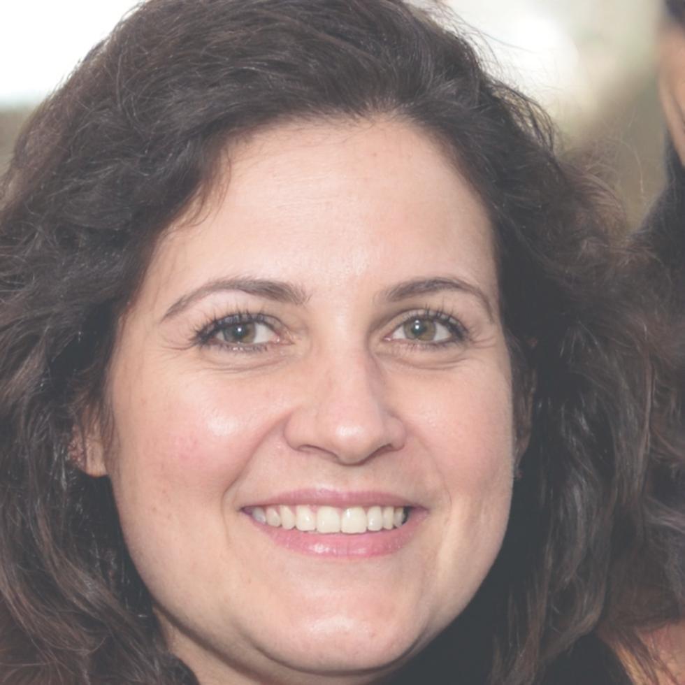 Sophie Martineau, analyste financière senior